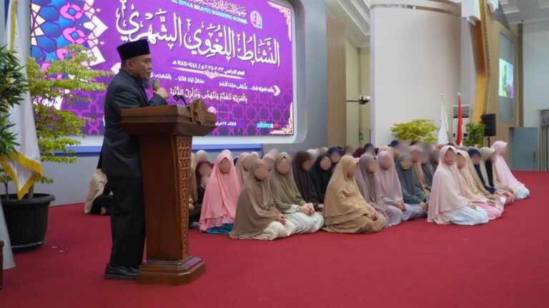 النشاط اللغوي الشهري من الدفعة السادسة عشرة