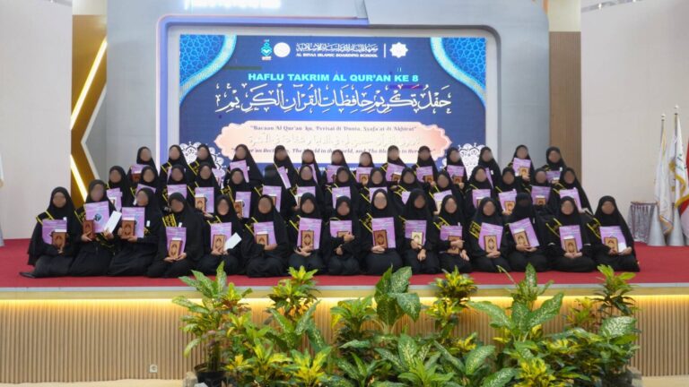 HAFLU TAKRIM AL QUR’AN KE-8 AL BINAA PUTRI