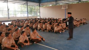 kado-rabu-pagi:-bekal-4d-santri-al-binaa-menuju-pemimpin-peradaban