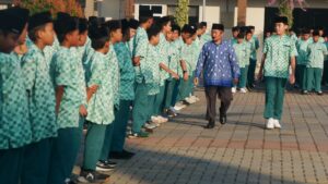 dua-pesan,-satu-tujuan:-membentuk-karakter-santri-al-binaa-seutuhnya