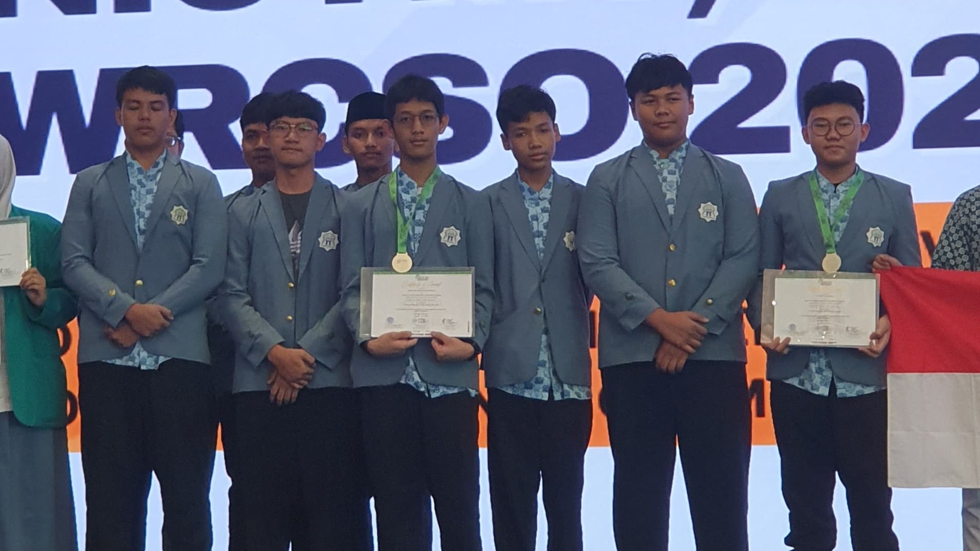 santri-sma-it-al-binaa-bekasi-raih-prestasi-gemilang-di-ajang-internasional